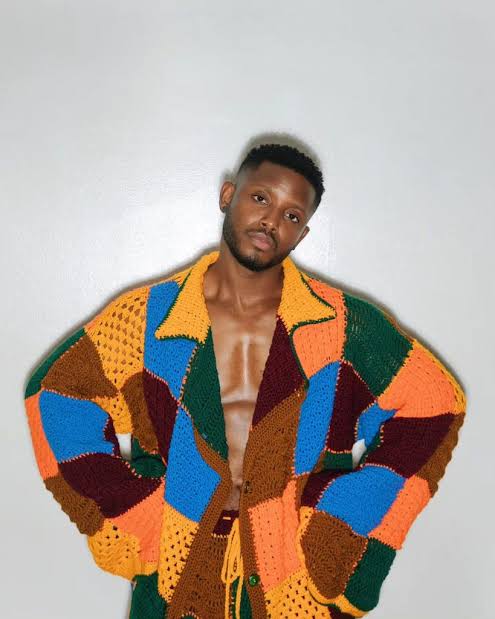 Nigerian musician Chike transfers ₦1 million to hush a hater on Twitter